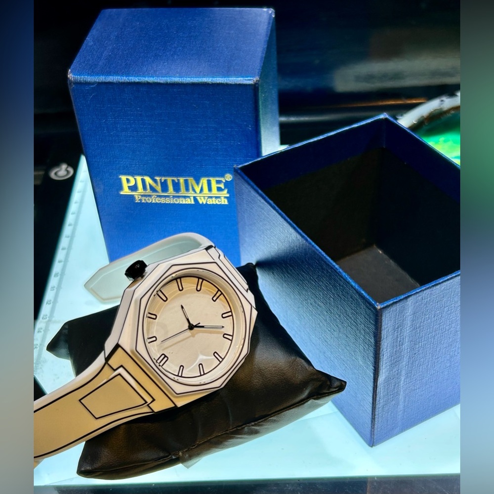 —- SOLD——  FREE  - With any purchase). comic watch, thick silicone band. Unisex